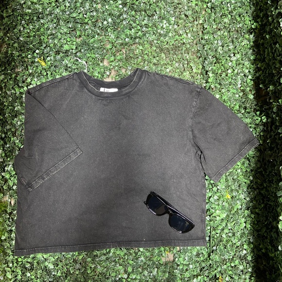 BP Tops. Size - M - Picture 2 of 7